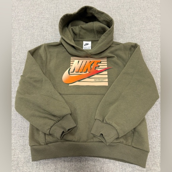 Nike Boy’s 6-7 Hoodie in Olive with Orange Logo 0083 - Picture 5 of 5
